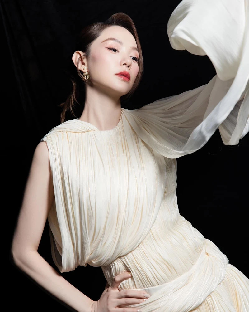 Bài hát của ca sĩ Minh Hằng mang giai điệu trẻ trung và sôi động