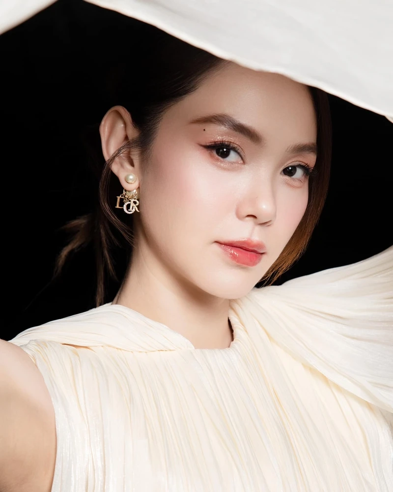 Ca sĩ Minh Hằng đám cưới là sự kiện thu hút sự chú ý của công chúng