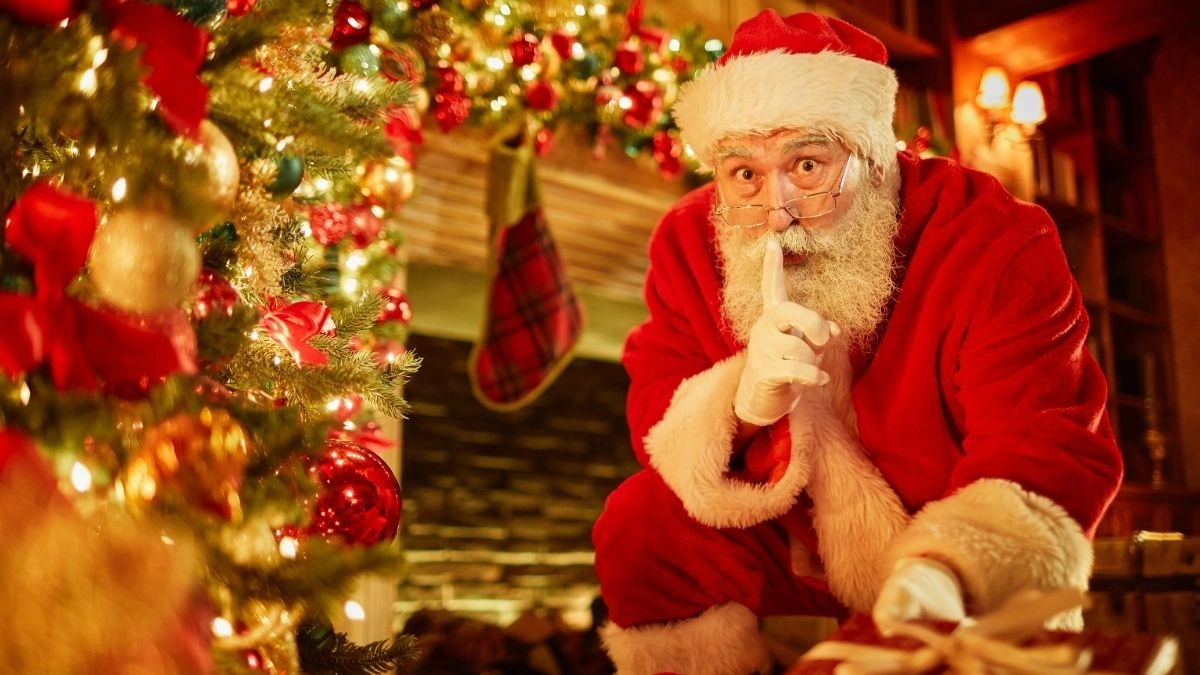 Ông già Noel meme mang lại không khí Giáng sinh vui nhộn
