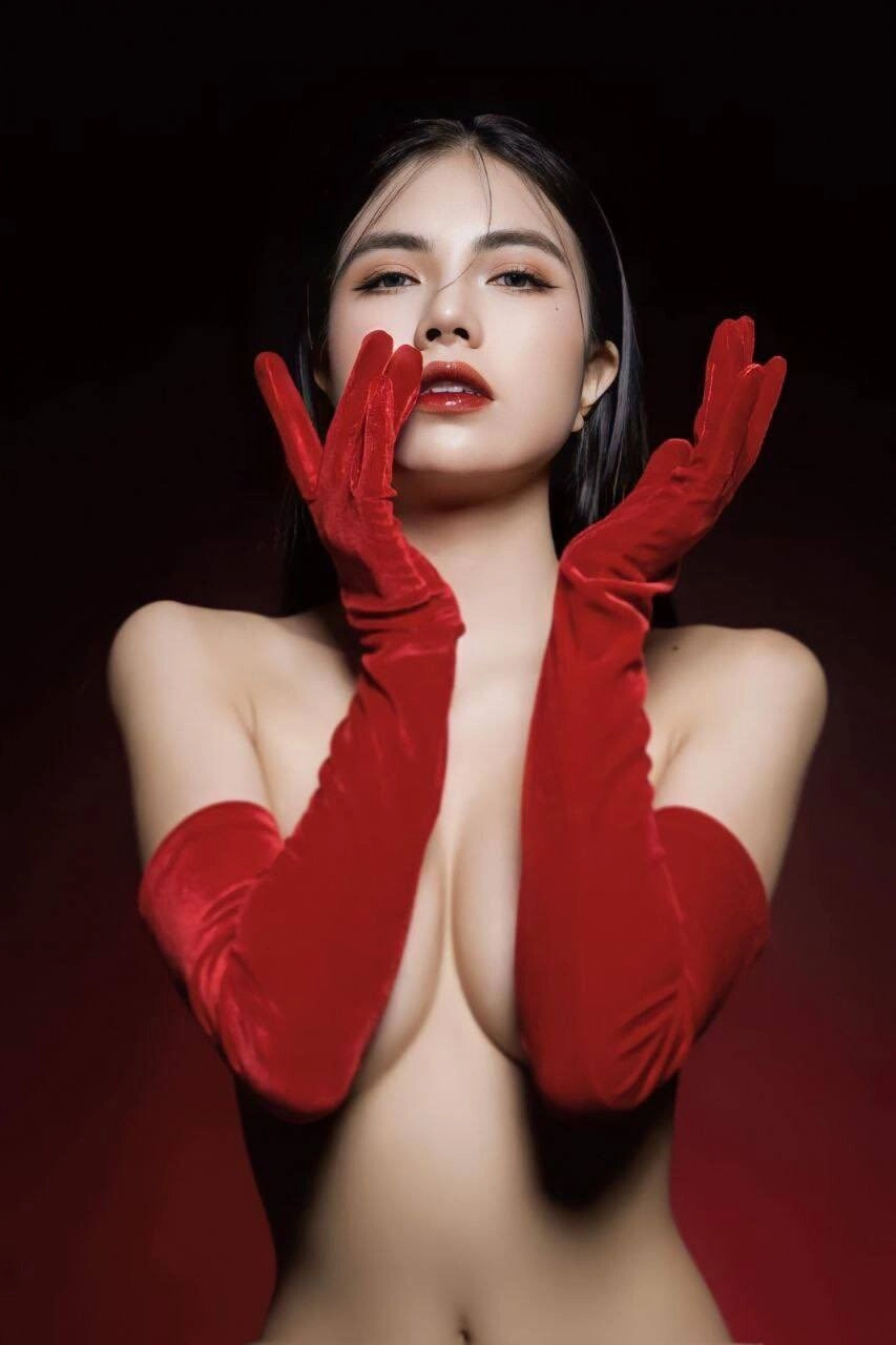 Sex gái vú to cosplay sexy nóng bỏng cuốn hút nhân vật gợi dục