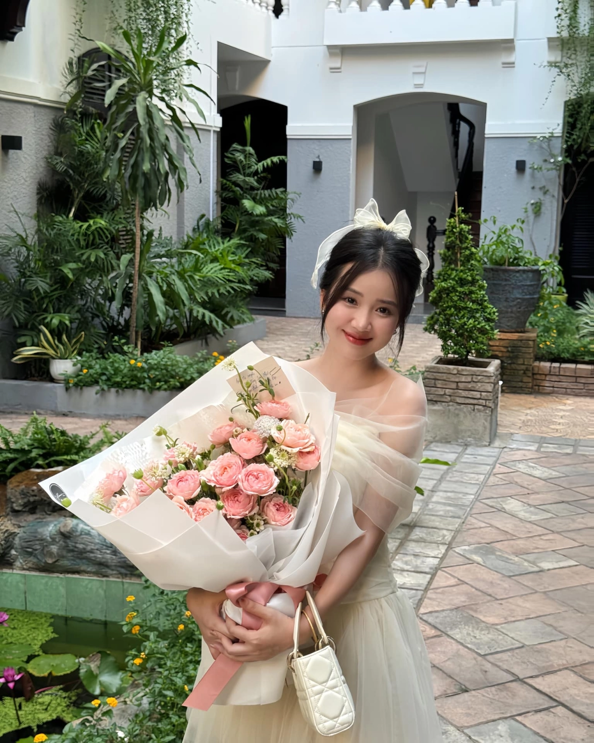 Gái xinh vú bự sexy nóng bỏng cuốn hút thân hình đầy đặn quyến rũ