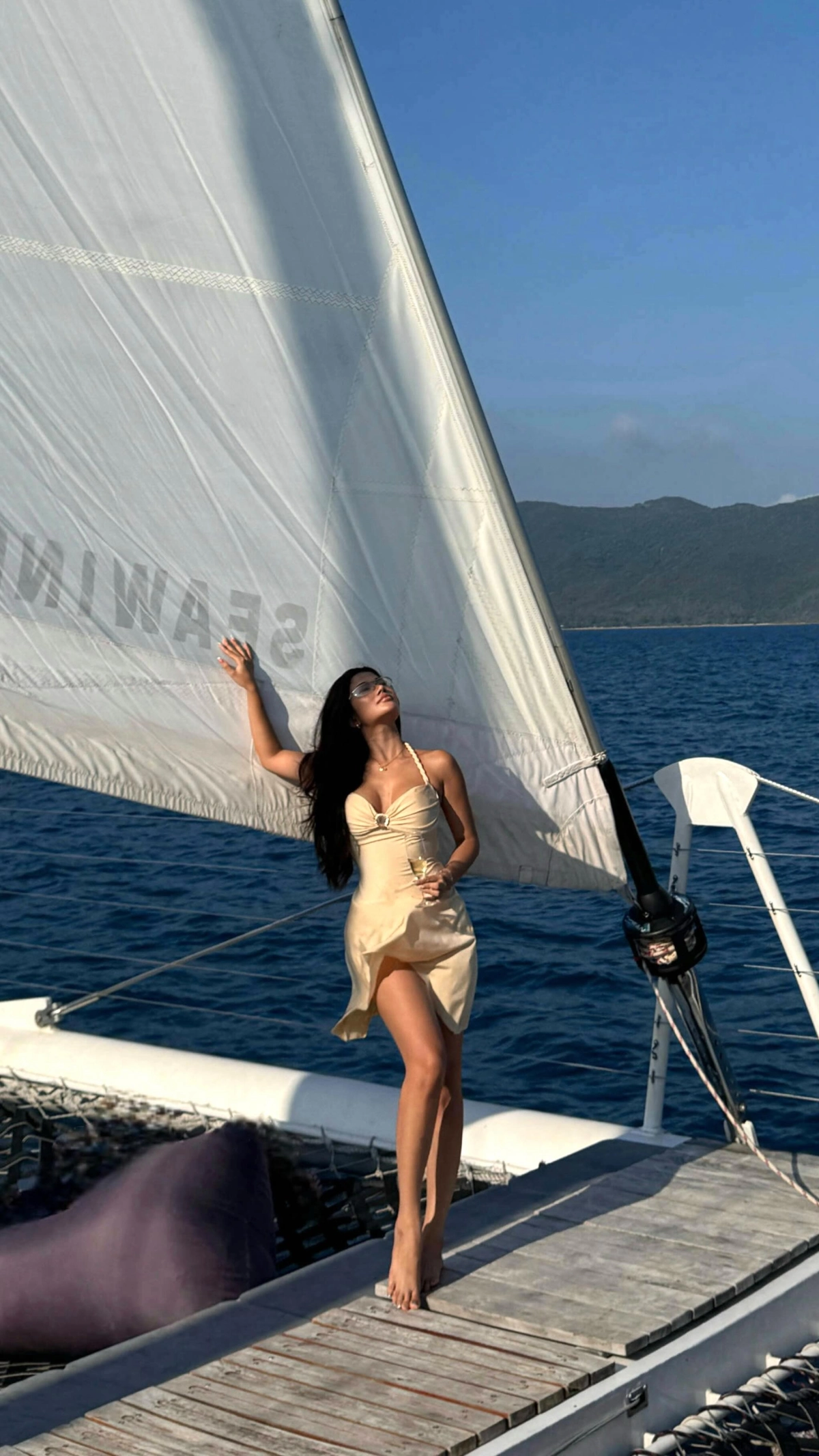 Video gái xinh vú to sexy nóng bỏng cuốn hút cảnh nóng quyến rũ