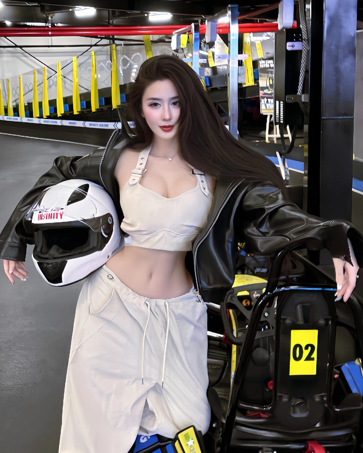 Gái xinh khoe hàng xx sexy nóng bỏng cuốn hút thân hình gợi dục mạnh mẽ