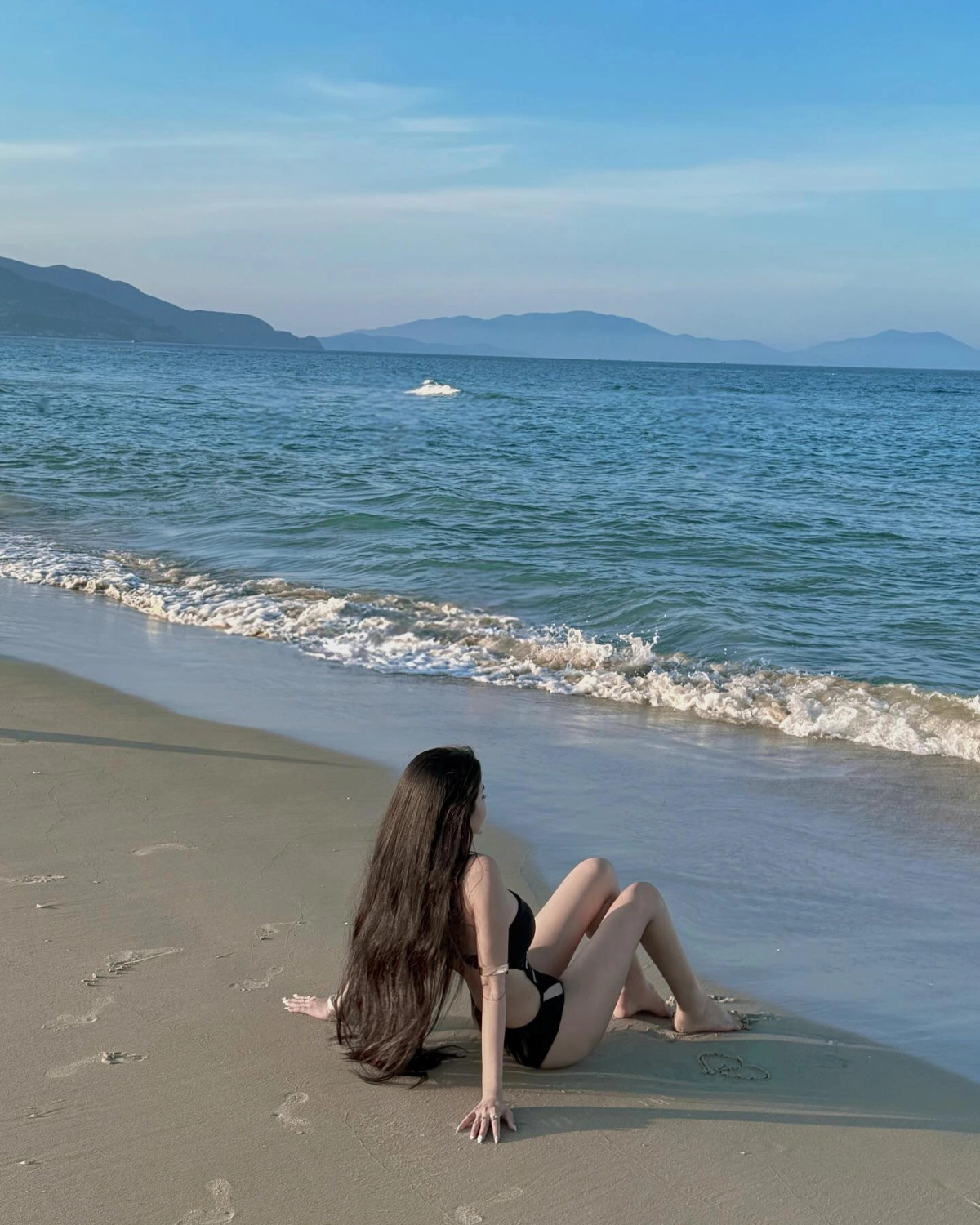 Gái xinh khoe hàng ngoài đường sex nóng bỏng cuốn hút dục vọng công cộng