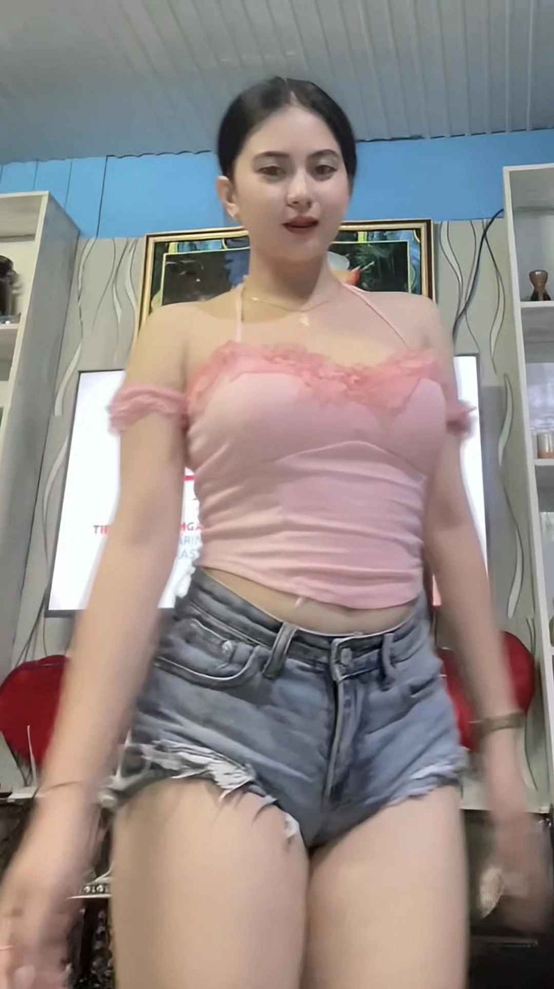 Gái xinh múp vú to nóng bỏng sexy cuốn hút đường cong đầy đặn gợi cảm