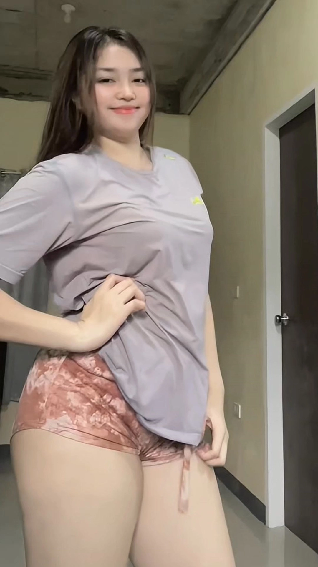 Ảnh gái xinh vú to sexy nóng bỏng cuốn hút thân hình bốc lửa gợi cảm