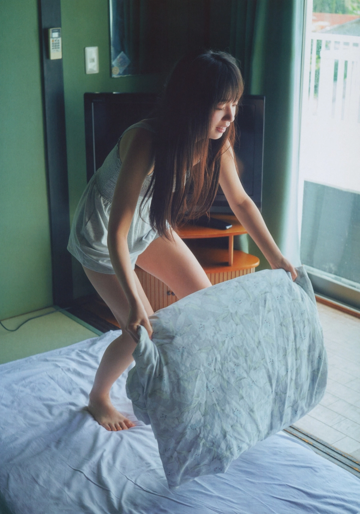 Kyoko Saito rạng rỡ với vẻ đẹp quyến rũ