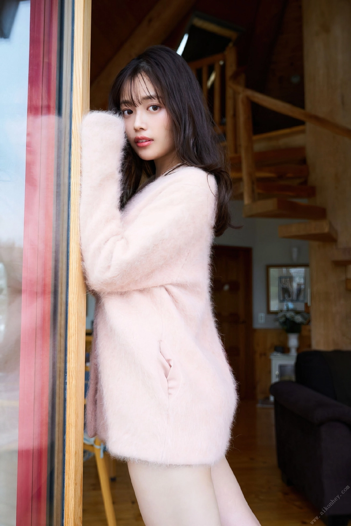 Mori Nami tỏa sức hút đầy mê hoặc