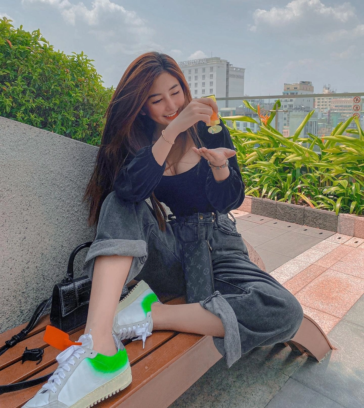 Sinh viên việt khoe hàng sexy nóng bỏng cuốn hút thân hình gợi dục mạnh