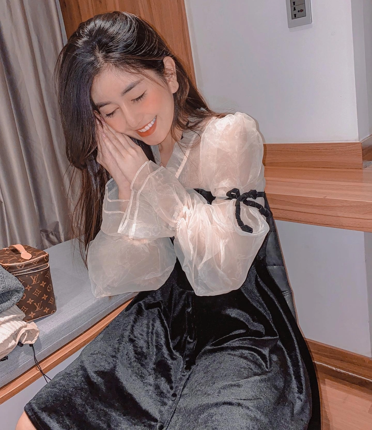 Em gái nhảy khoe hàng nóng bỏng sexy cuốn hút dance gợi dục cực đỉnh