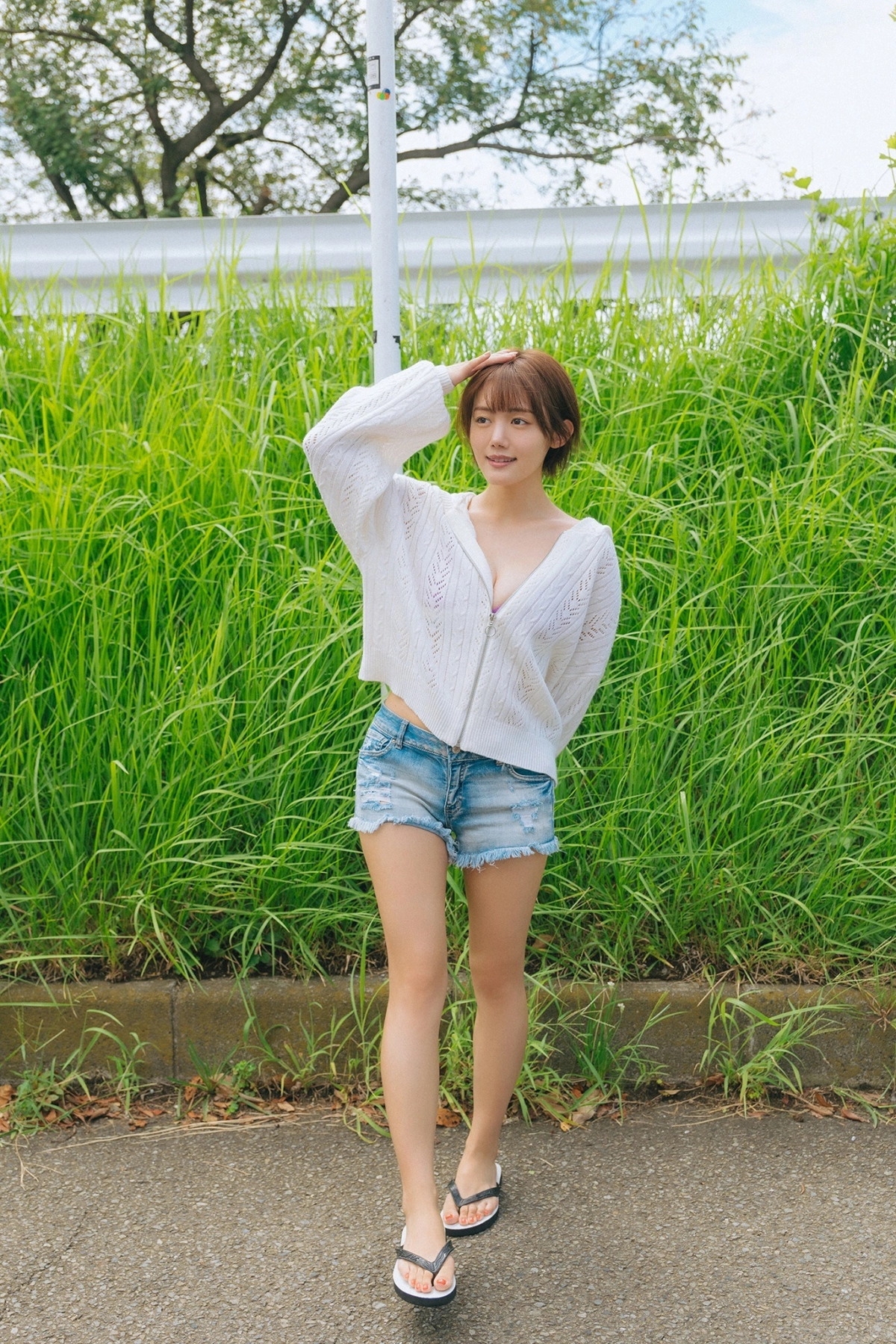 Tachibana Shion cuốn hút với vẻ đẹp gợi cảm