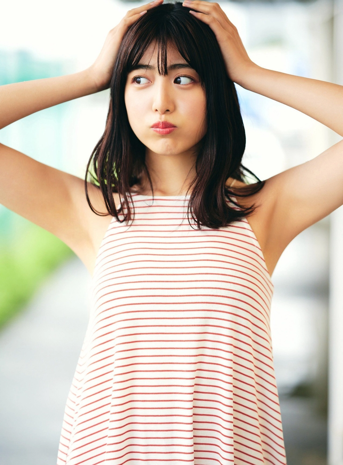 Yoshida Risakura khiến mọi ánh nhìn dừng lại